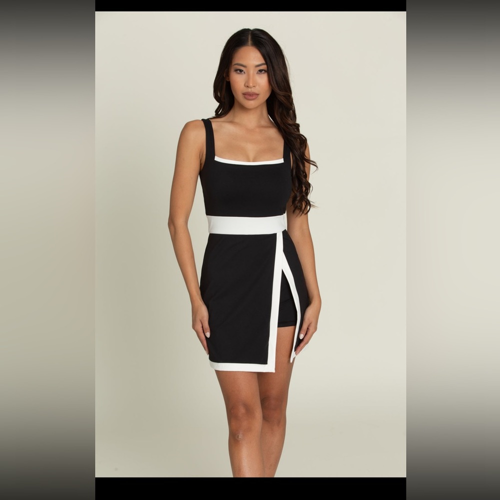 Gold Hinge Black White Lined Active Dress- XXL
